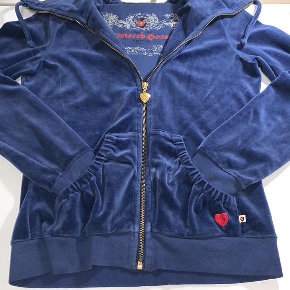 Twisted Heart Sweater✨ Size M - Picture 3 of 5